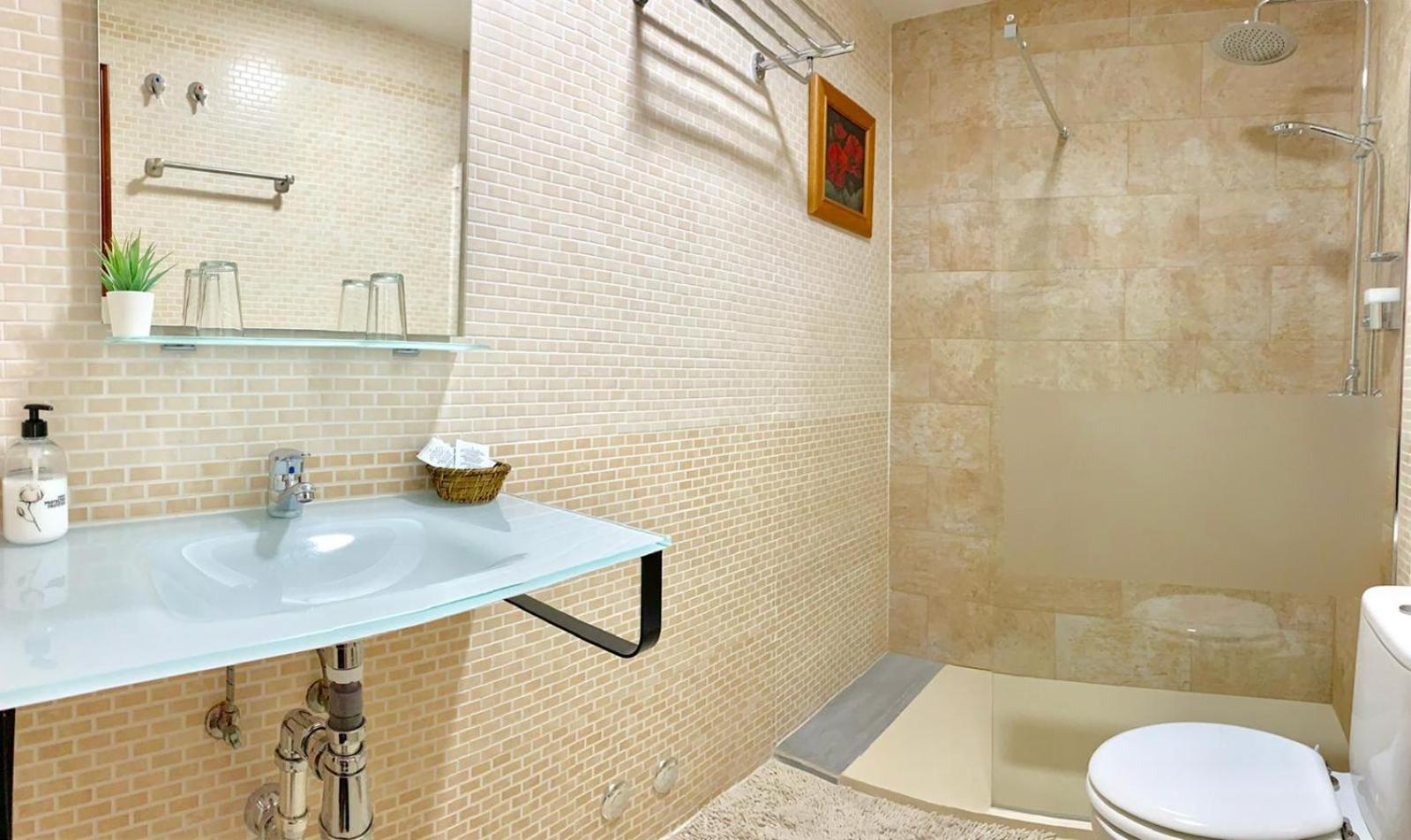 Huoneisto Capri Boliches Wifi Gratis 100m Fuengirola